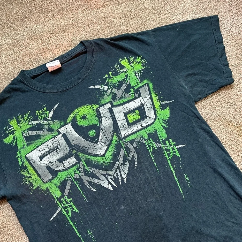 VTG 00’s / Y2K Rob Van Damn Faded Black Tee